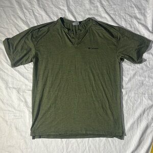 Columbia Men’s Green Coral Ridge Performance Short Sleeve Shirt Size Medium